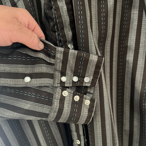 Pearl Snap shirt - Roper XL - Picture 6 of 8